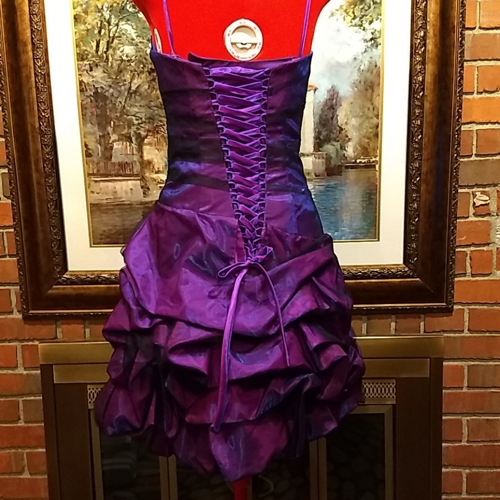 EUC sz 4 Metallic purple crinkle skirt short corset dress - Picture 2 of 6
